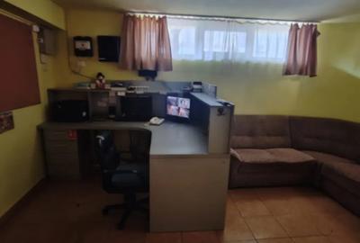 Spațiu comercial, de 118 mp, în Central - 8