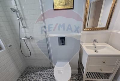 Casă cu 5 camere cu Teren 300 Mp în Ferme - 20