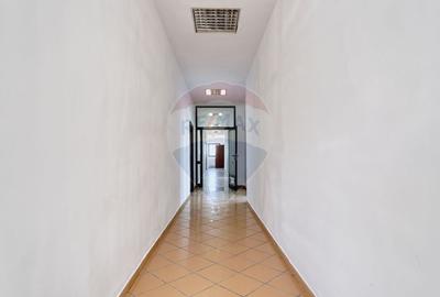 Birou, de 280 mp, în Bartolomeu - 15