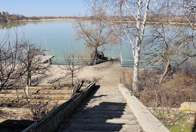 Casă individuală cu 7 camere cu Canalizare în Roșu - 7