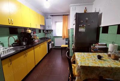 Vand apartament 3 camere Vand apartament 3 camere - 6