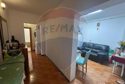Apartament cu 3 camere decomandat în Central - 1
