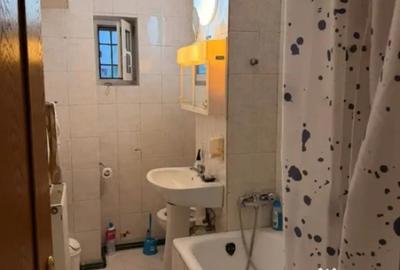 Apartament cu 2 camere decomandat în Sub Arini - 2