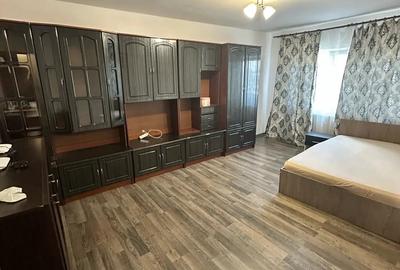 De vanzare apartament 3 camere decomandat , strada Polona , Timisoara - 1