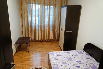 Apartament cu 3 camere decomandat în Ostroveni - 2