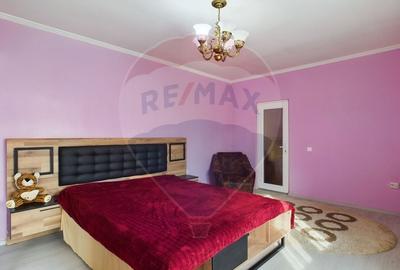 Casă cu 6 camere cu Teren 174 Mp în Andronache - 5