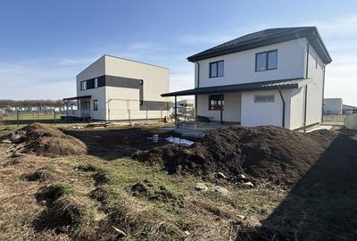 Casă individuală cu 4 camere cu Canalizare în Gulia - 6