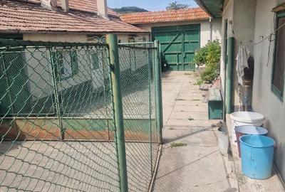 Casă cu 5 camere cu Teren 3000 Mp în Răhău - 4