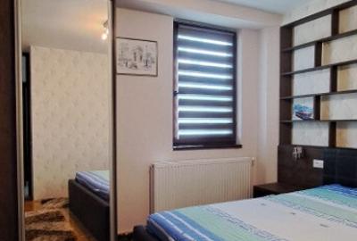 Apartament cu 3 camere decomandat în 13 Decembrie - 2