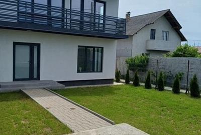 Casă cu 4 camere cu Teren 200 Mp în Central - 2