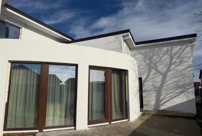 Casă individuală cu 6 camere cu Canalizare în Moșnița Nouă - 2