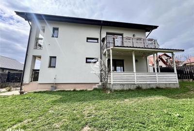 Casă cu 4 camere cu Teren 250 Mp în Valea Adâncă