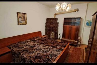 Casă cu 3 camere în Central - 1