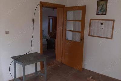 Casă cu 4 camere cu Teren 1000 Mp în Poienarii-Rali - 2