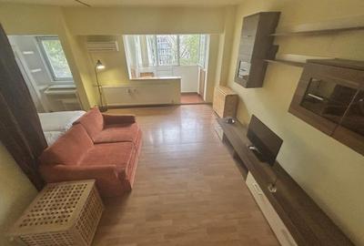 Nerva Traian- Garsoniera 42mp -decomandata -bloc 1989 - 3