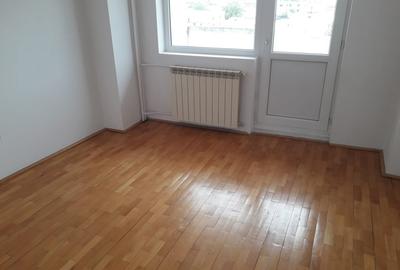 Apartament cu 3 camere decomandat în P-ța Alba Iulia - 4