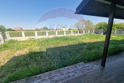 Casă cu 5 camere cu Teren 770 Mp în Săftica - 6