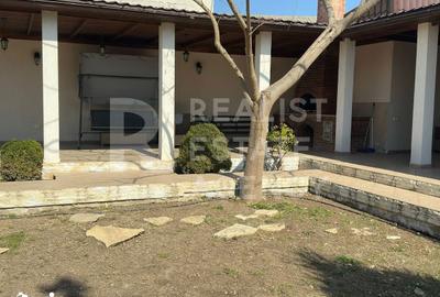 Casă cu 8 camere cu Teren 1037 Mp în Central - 4