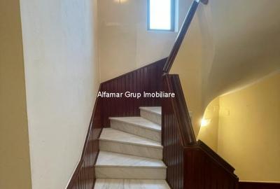 Casă cu 7 camere cu Canalizare în 13 Septembrie - 17