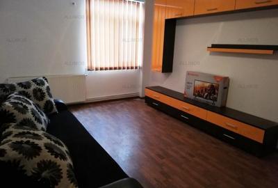 Apartament cu 2 camere semidecomandat, mobilat în Ultracentral - 1