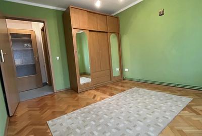 Apartament cu 3 camere semidecomandat în Central - 6