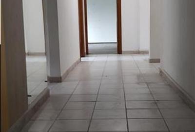 Apartament cu 3 camere semidecomandat în Unirii - 2