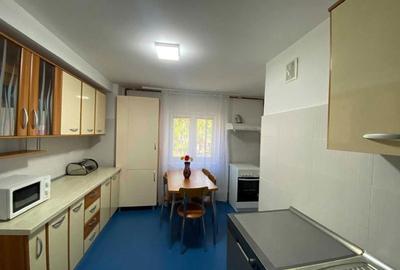 Apartament cu 4 camere decomandat, mobilat în Central - 8