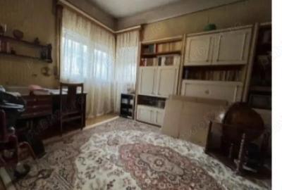 Casă cu 6 camere cu Teren 300 Mp în Primăverii - 11