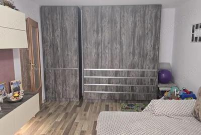 Apartament cu 2 camere decomandat în 22 Decembrie - 18