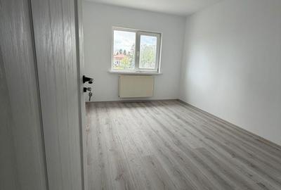 Apartament cu 3 camere decomandat în Central - 4