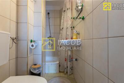 Vila/Pensiune D P E M cu multiple functionalitati: locuit, H - 11