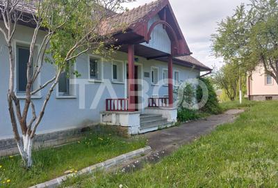 Casă individuală cu 6 camere cu Teren 200 Mp în Cisnădie - 1