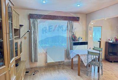 Casă cu 3 camere cu Teren 356 Mp în Central - 7