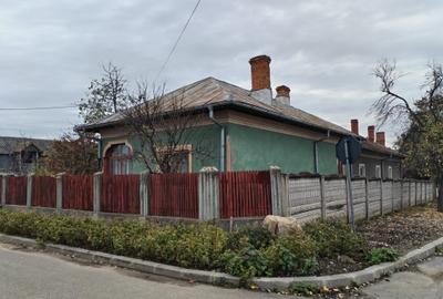 Casa cu teren -  central Segarcea - 17