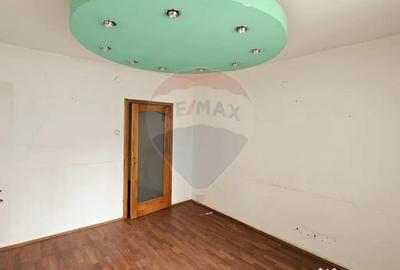 Spațiu comercial, de 80 mp, în Mărăței - 13