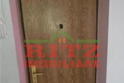 Apartament cu 3 camere semidecomandat în Caracal - 7