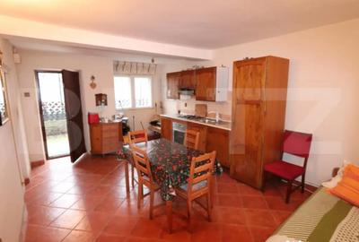 Casă cu 3 camere cu Teren 1783 Mp în Central - 10