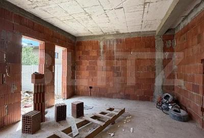 Casă cu Teren 200 Mp în Preajba - 3