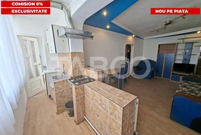 Apartament cu 3 camere semidecomandat, mobilat în Mihai Viteazul