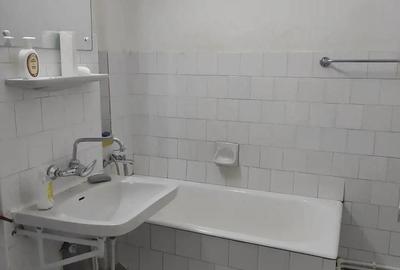 Apartament cu 3 camere decomandat în Decebal - 9
