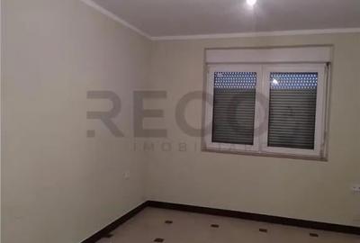 Apartament cu 3 camere decomandat în Central - 2