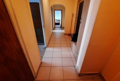 VANZARE 4 CAM MARGEANULUI- BARCA - 1