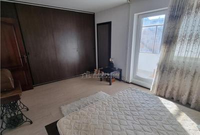 Apartament 3 cam renovat et 3 din 4 zona F-uri - 5