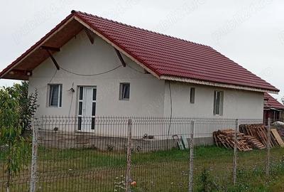 Casă cu 4 camere în Central - 8