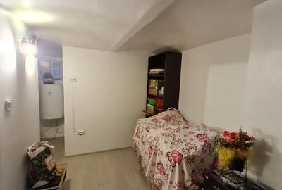 Apartament 2 camere,curte comuna/4 proprietari - 10