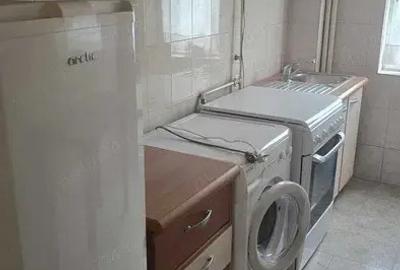 Ocazie!!! Ap 3 cam zona Piata Romana la super pret