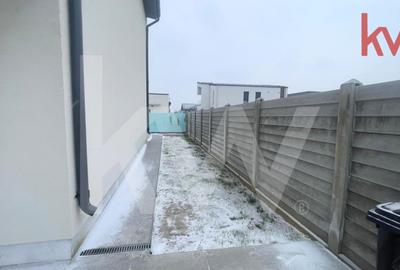 Duplex cu 4 camere cu Canalizare în Cârcea - 3