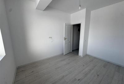 Casă cu 4 camere cu Teren 104 Mp în Central - 16