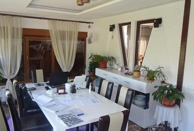 Vand casa in sistem P+M, are suprafa?a utila 160 mp,finisata integral ?i echipata complet. - 5