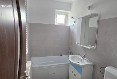 Apartament cu 2 camere decomandat în Aleea Trandafirilor